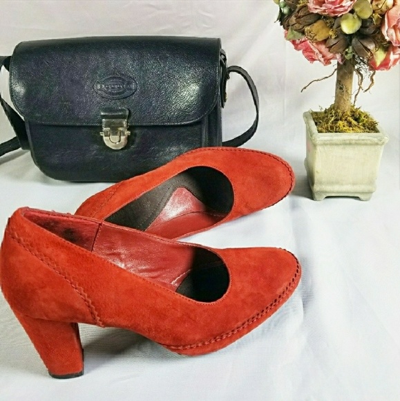 What's what red suede 2" heels. - Picture 2 of 8